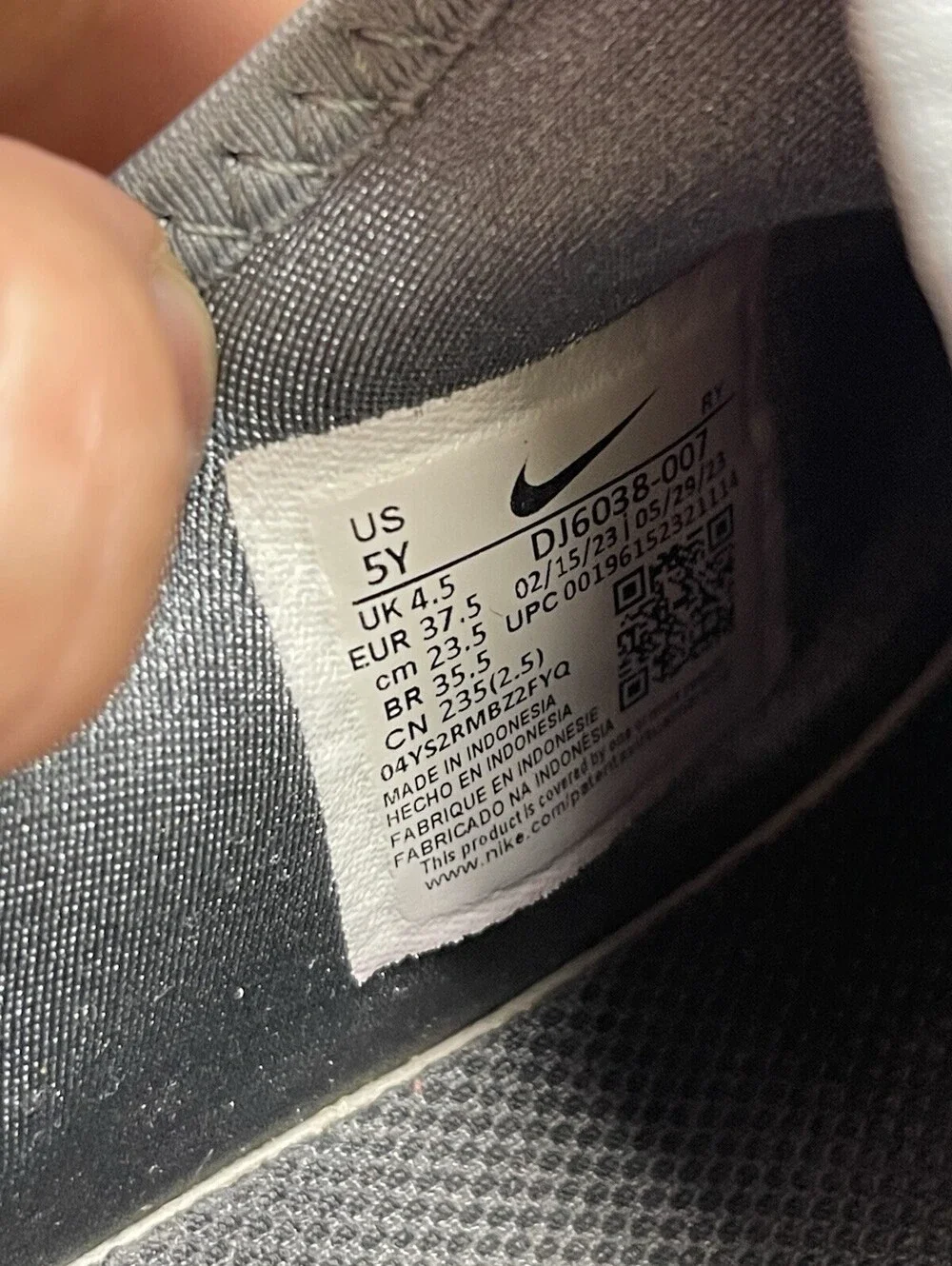 Nike shoes sku